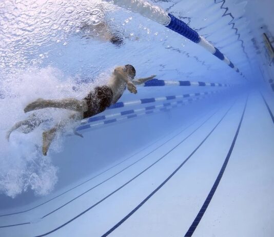 De beste sporten en oefeningen om je gezondheid te verbeteren Zwemmen